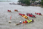 Lễ hội đua thuyền trên sông Ô Lâu