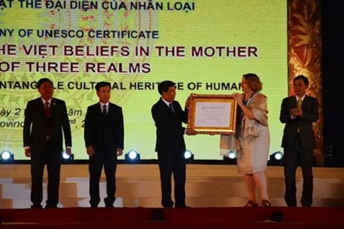 Thực hành Tín ngưỡng thờ Mẫu chính thức đón bằng ghi danh của UNESCO