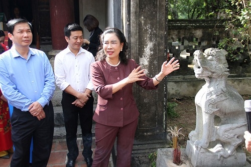 Làng nghề góp phần quảng bá linh vật Việt