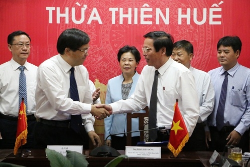 Lễ ký kết biên bản ghi nhớ về hợp tác, giao lưu văn hóa giữa UBND tỉnh Thừa Thiên Huế với tỉnh Chiết Giang