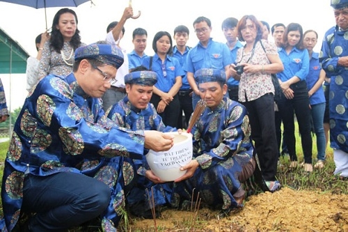 Trung tâm Bảo tồn Di tích Cố đô Huế: Tiếp nhận đất thiêng từ Trường Sa vào đàn Xã Tắc