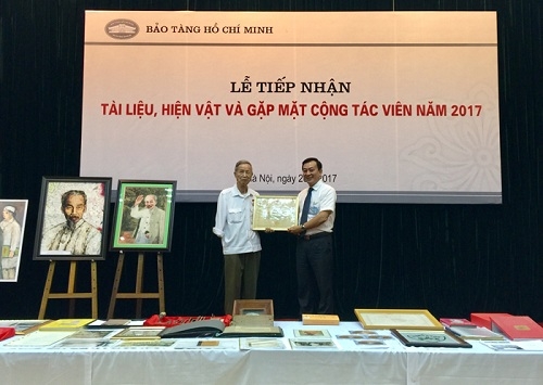 Bảo tàng Hồ Chí Minh tiếp nhận tài liệu, hiện vật về Bác Hồ