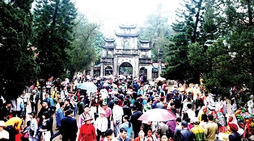 Khai hội chùa Hương
