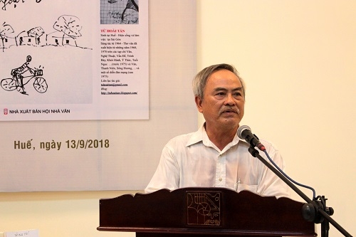 Nhà thơ Từ Hoài Tấn ra mắt tập thơ "Đạp xe ra ngoại ô"