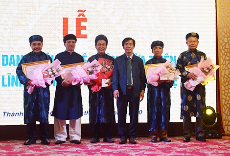 Tôn vinh Nghệ nhân Nhân dân, Nghệ nhân Ưu tú, Nghệ nhân Thừa Thiên Huế trong lĩnh vực nghề thủ công mỹ nghệ năm 2020