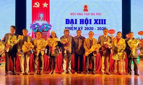 Nhà thơ Trần Gia Thái đắc cử Chủ tịch Hội Nhà văn Hà Nội nhiệm kỳ 2020-2025