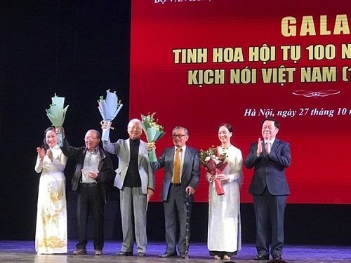 Gala 'Tinh hoa hội tụ 100 năm sân khấu kịch nói Việt Nam'