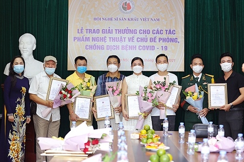 Hội Nghệ sĩ Sân khấu Việt Nam trao giải tác phẩm xuất sắc về đề tài phòng, chống Covid-19