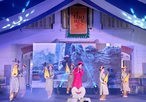 Sâu lắng với chương trình Festival Thơ Huế 2022