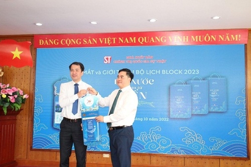 Quảng bá vẻ đẹp biển đảo Việt Nam trên bộ lịch bloc năm 2023
