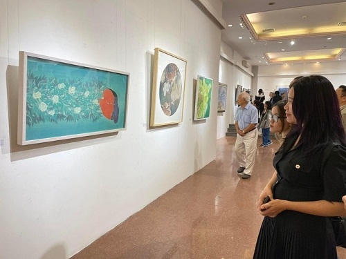 Giảng viên trường Đại học Mỹ thuật Việt Nam ra mắt triển lãm "Hòa sắc 20.11"