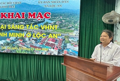 Khai mạc trại sáng tác VHNT “Bình minh ở Lộc An”